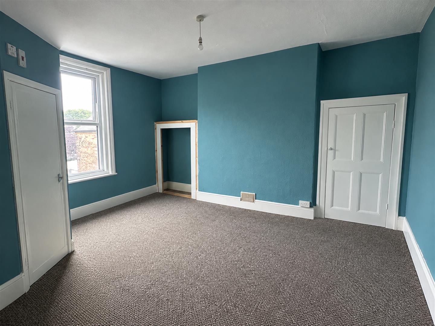 Tennyson Avenue, Bridlington photo 2